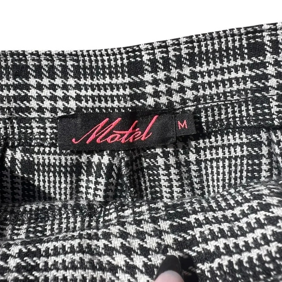 Motel Rocks Houndstooth Cuffed Pants Women’s Size Medium - Picture 3 of 7